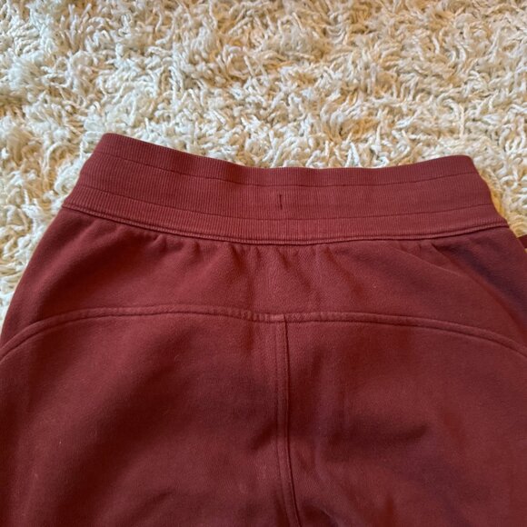 Lululemon Scuba High Rise Jogger - Picture 6 of 11